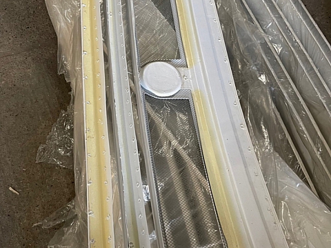 Люк передний (ПАЗ-320402-03,320412-03) (пластик)