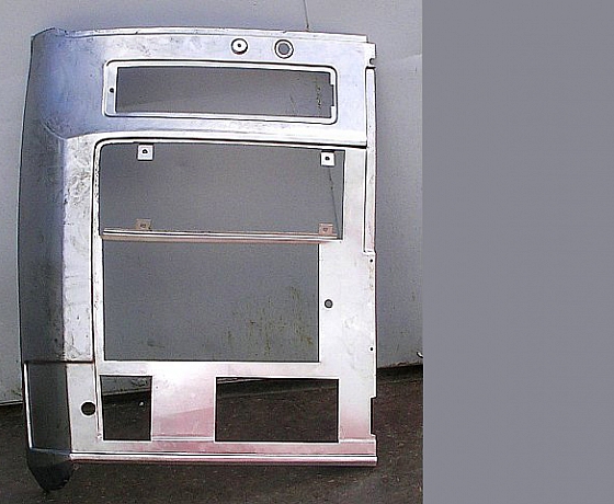 Панель угловая передняя наружная правая с/о (без закладных гаек и кр-на под фару) (ПАЗ-3205)   ПАЗ