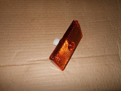 Световозвращатель (фонарь) габаритный боковой маркерный с подсветкой 12V (ОСВАР)