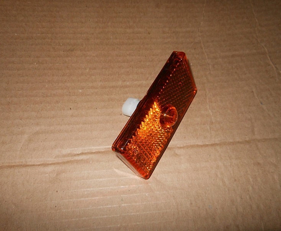 Световозвращатель (фонарь) габаритный боковой маркерный с подсветкой 12V (ОСВАР)