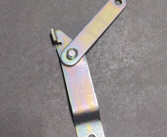 Упор крышки люка (АКБ)